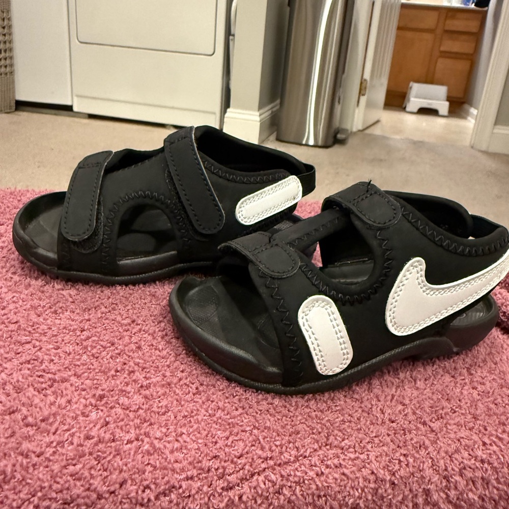 Nike Kids Black and White Sandals